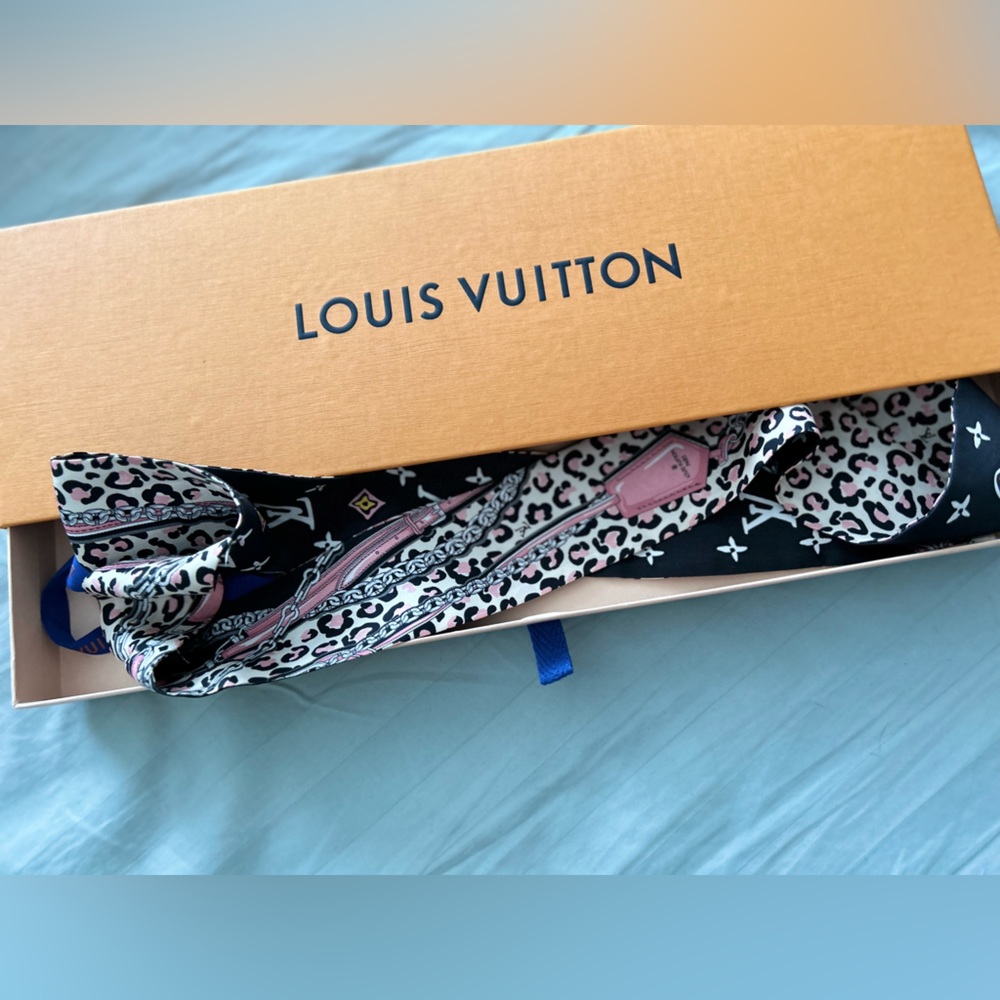 Brand New Louis Vuitton Twilly Wild at Heart Collection